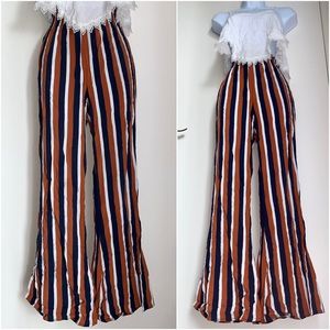 Wide Leg/Flared Striped Pants XS